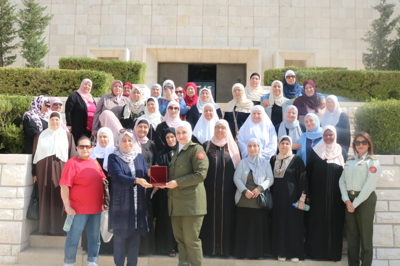 وفد من المنظمة الدولية لمساعدة المسنين يزور صرح الشهيد – عمان